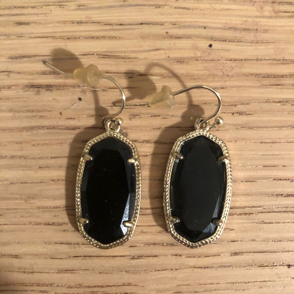 Kendra Scott Lee Gold Drop Earrings in Black Glass